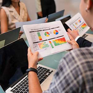 Estrategias basadas en datos para obtener el máximo retorno de inversión en todos los canales digitales.